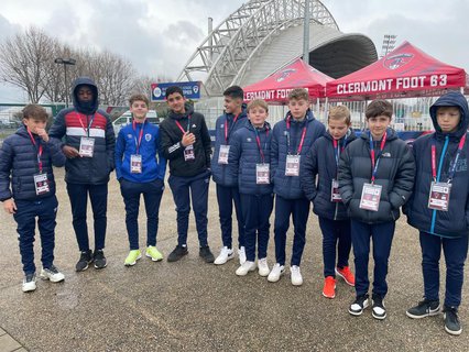 Les jeunes de l'Académie sur une pelouse de Ligue 1