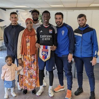 NOAM BORA S'ENGAGE AVEC L'OLYMPIQUE LYONNAIS